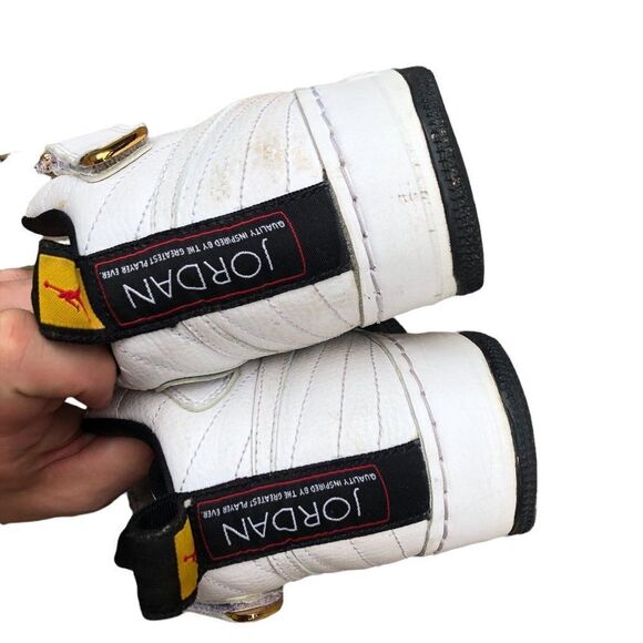 Vintage 2007 Nike Air Jordan 12 Taxi Fusion Size 7.5 - Picture 3 of 16